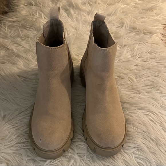 Steve Madden Women's Howler Ankle Boot - Picture 4 of 5